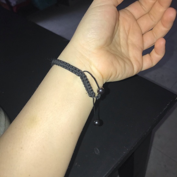 Free w bundle! purple& black diamond pull bracelet - Picture 2 of 2